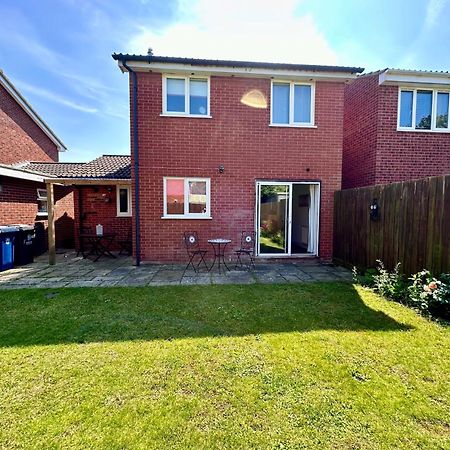 Beautiful House In South Cambridge, 14-Min Drive To The City Centre, Free Parking, No Sofabeds, Sleeps 6 Eksteriør bilde