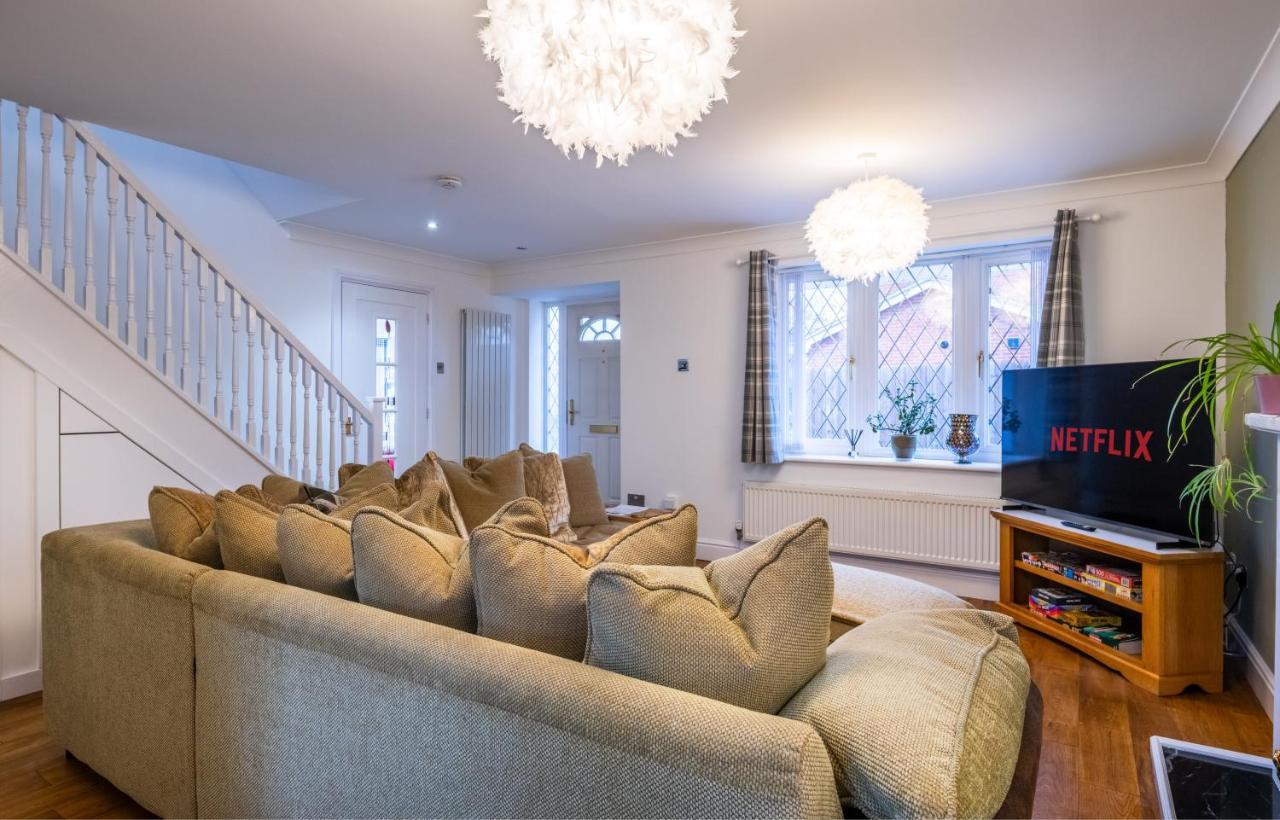 Beautiful House In South Cambridge, 14-Min Drive To The City Centre, Free Parking, No Sofabeds, Sleeps 6 Eksteriør bilde