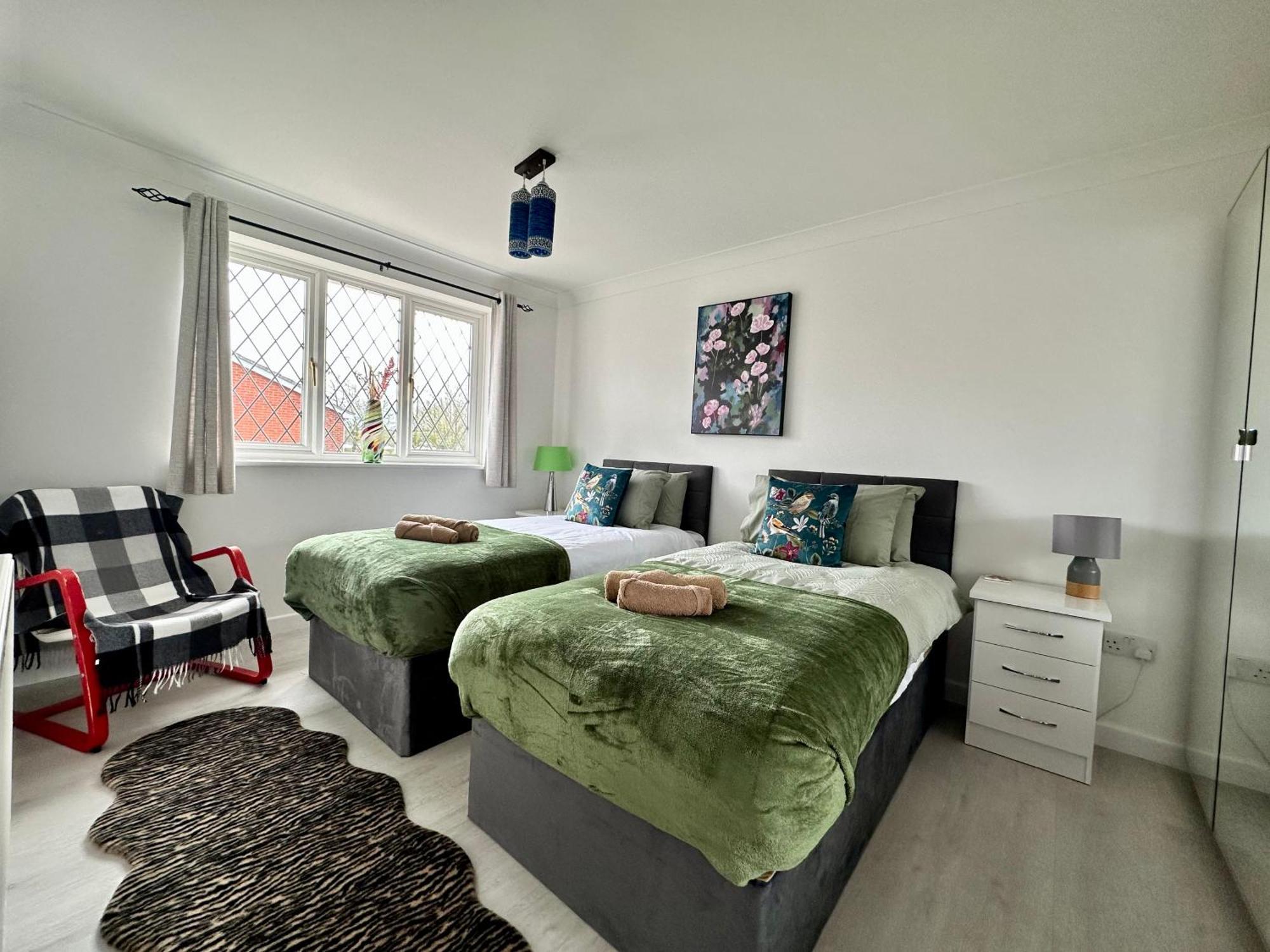 Beautiful House In South Cambridge, 14-Min Drive To The City Centre, Free Parking, No Sofabeds, Sleeps 6 Eksteriør bilde